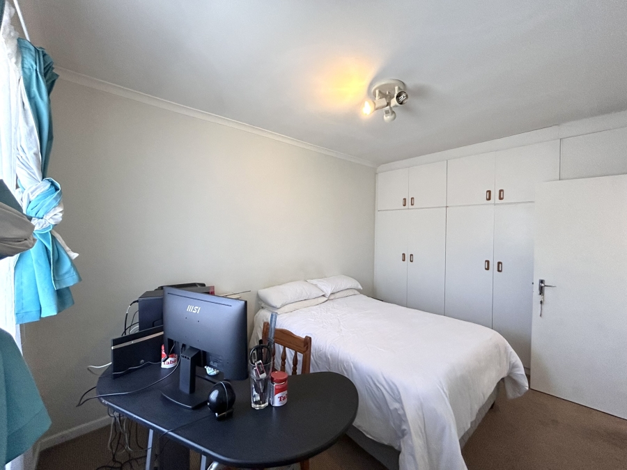 To Let 1 Bedroom Property for Rent in Van Riebeeckstrand Western Cape